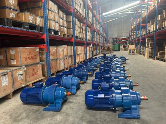 mô tơ giảm tốc Mô tơ giảm tốc tải nặng